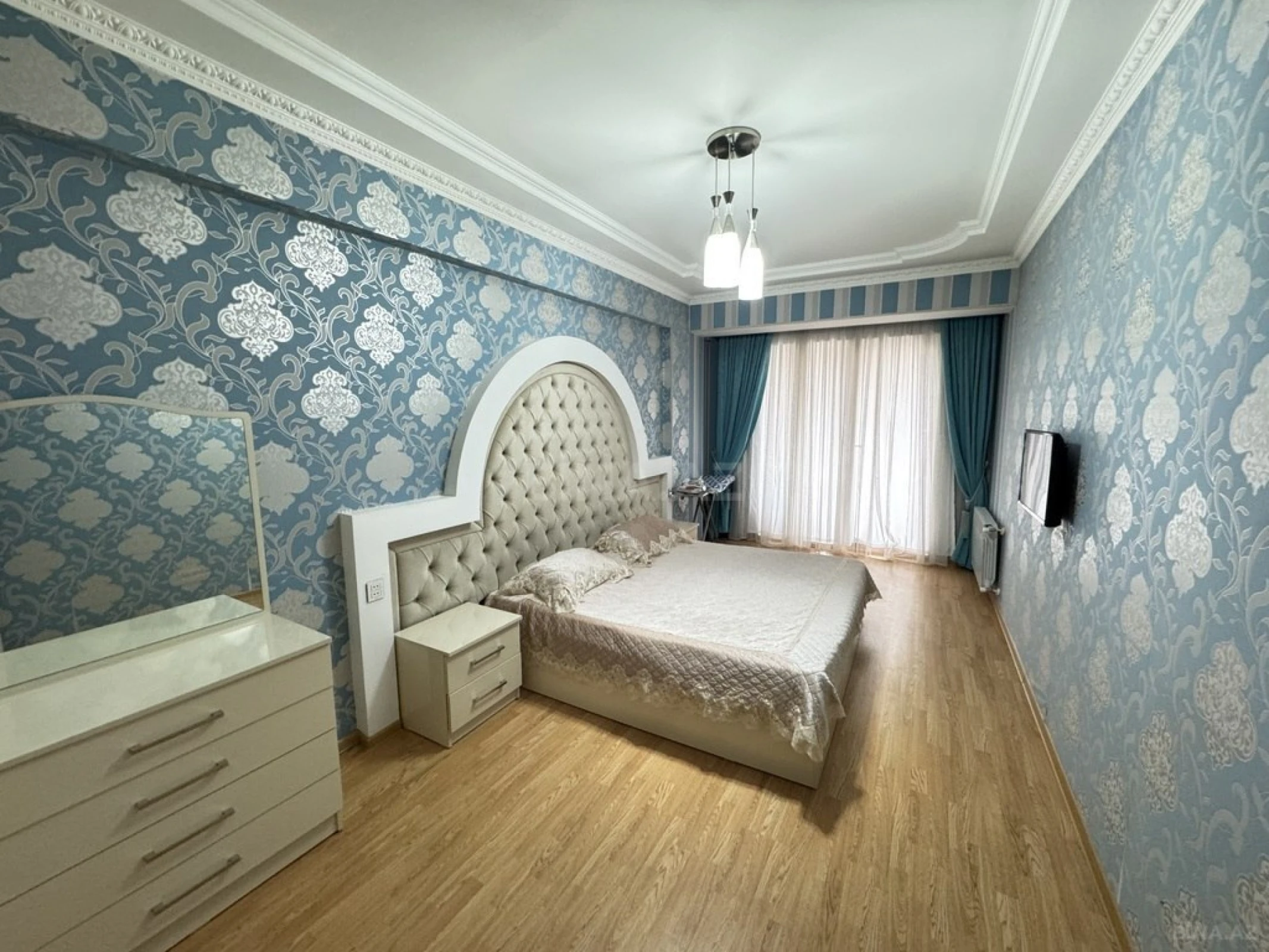 Kirayə verilir 2 otaqlı mənzil 70 m²