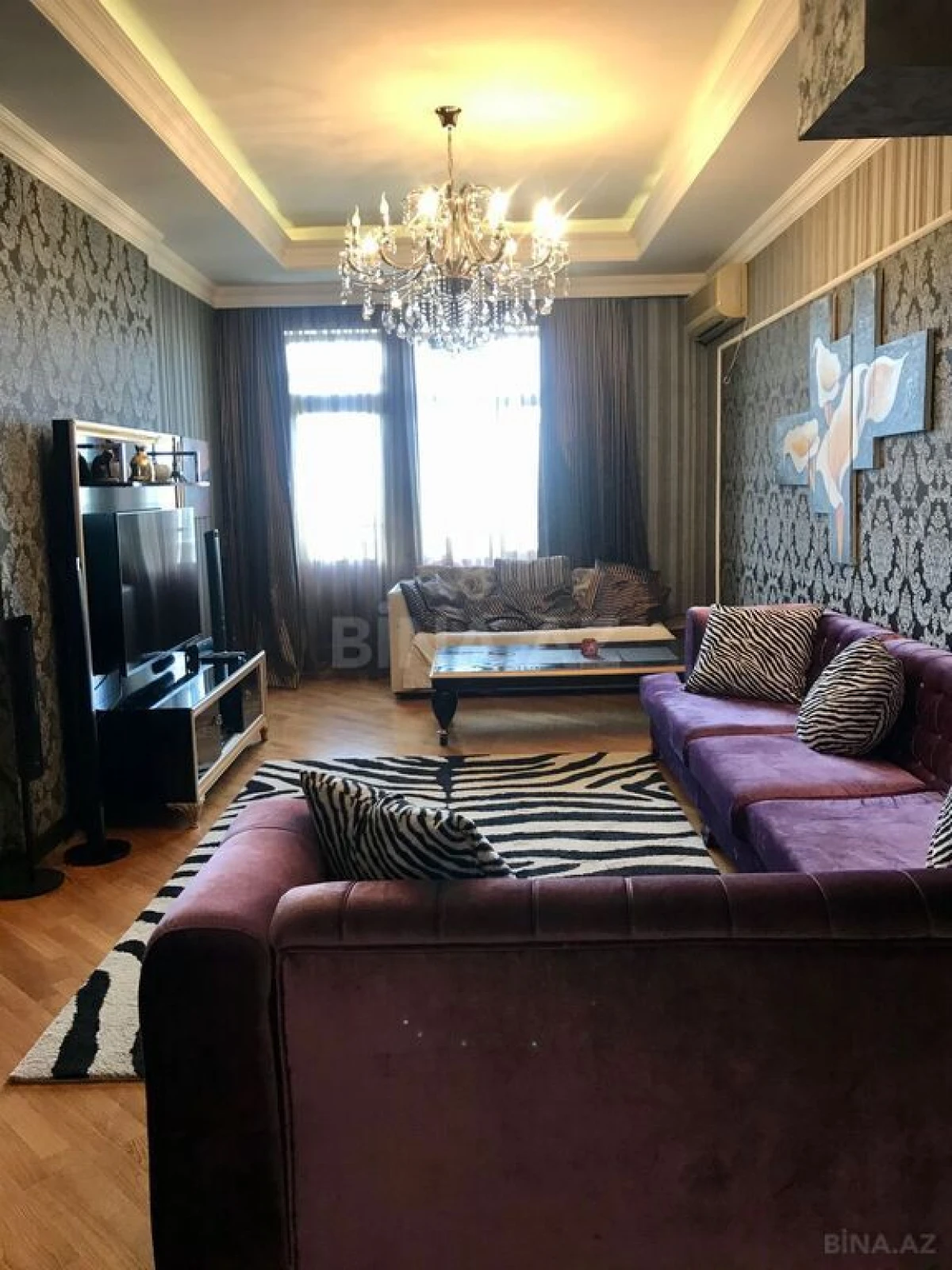 Satılır 3 otaqlı mənzil 134 m²