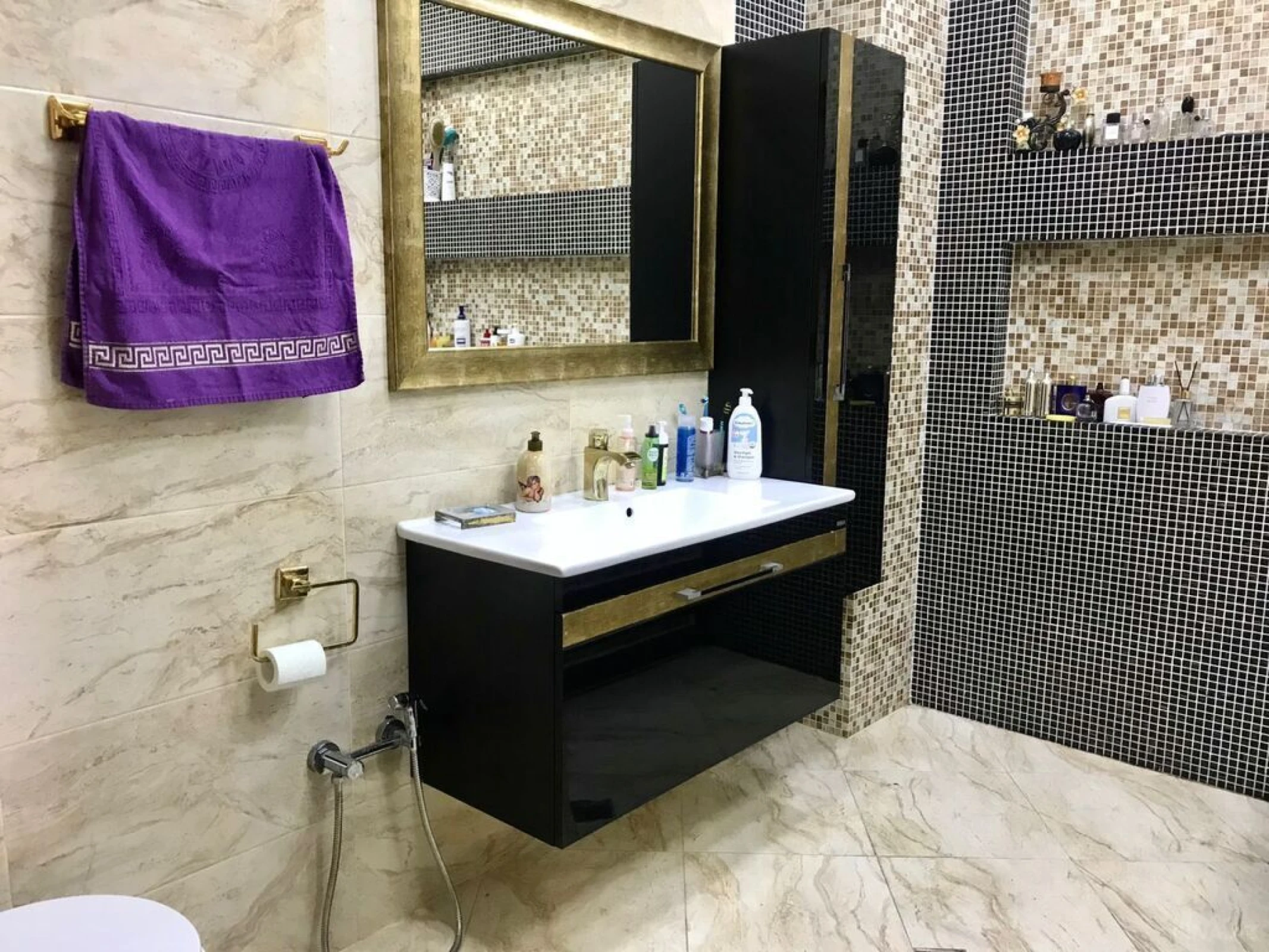 Satılır 3 otaqlı mənzil 134 m²