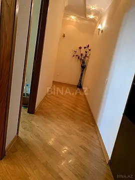 Satılır 3 otaqlı mənzil 121 m²