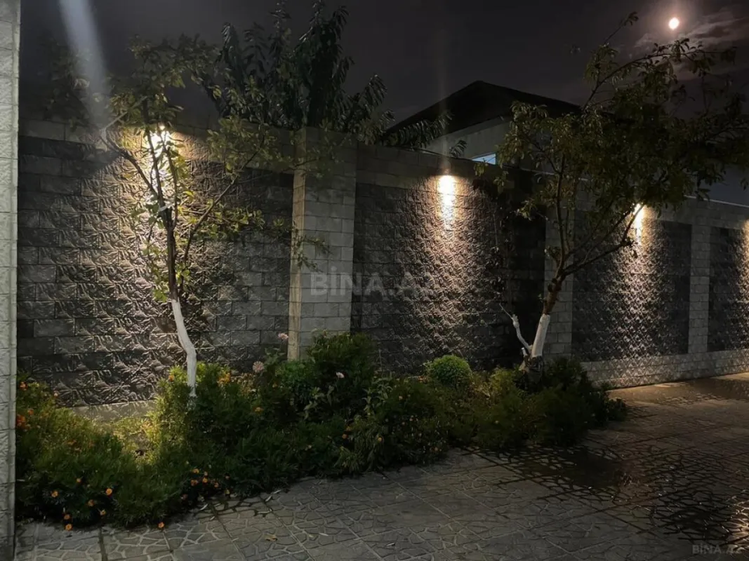 Satılır 6 otaqlı həyət evi 240 m²