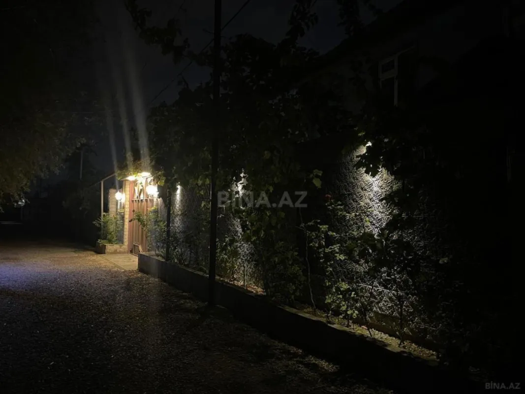 Satılır 6 otaqlı həyət evi 240 m²
