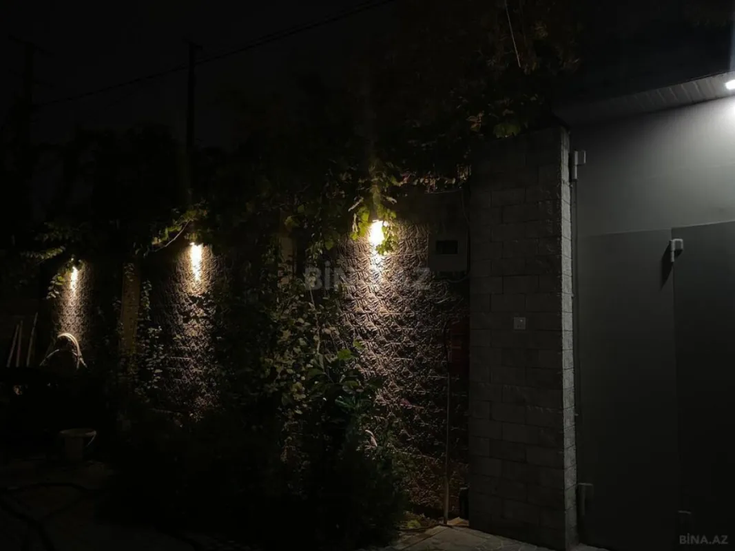 Satılır 6 otaqlı həyət evi 240 m²