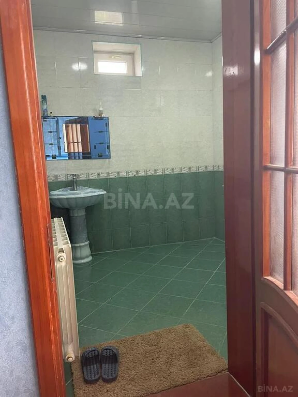 Satılır 6 otaqlı həyət evi 240 m²