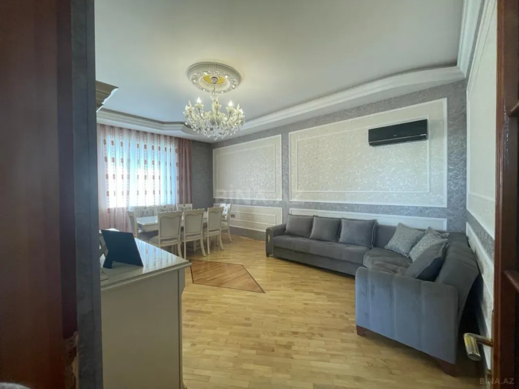 Satılır 6 otaqlı həyət evi 240 m²