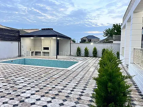 Kirayə verilir 5 otaqlı həyət evi 350 m²