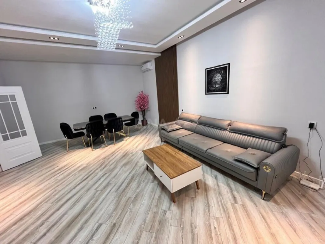 Kirayə verilir 5 otaqlı həyət evi 350 m²
