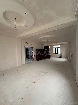 Satılır 8 otaqlı həyət evi 700 m²