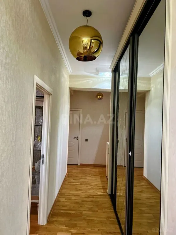 Satılır 3 otaqlı mənzil 116 m²