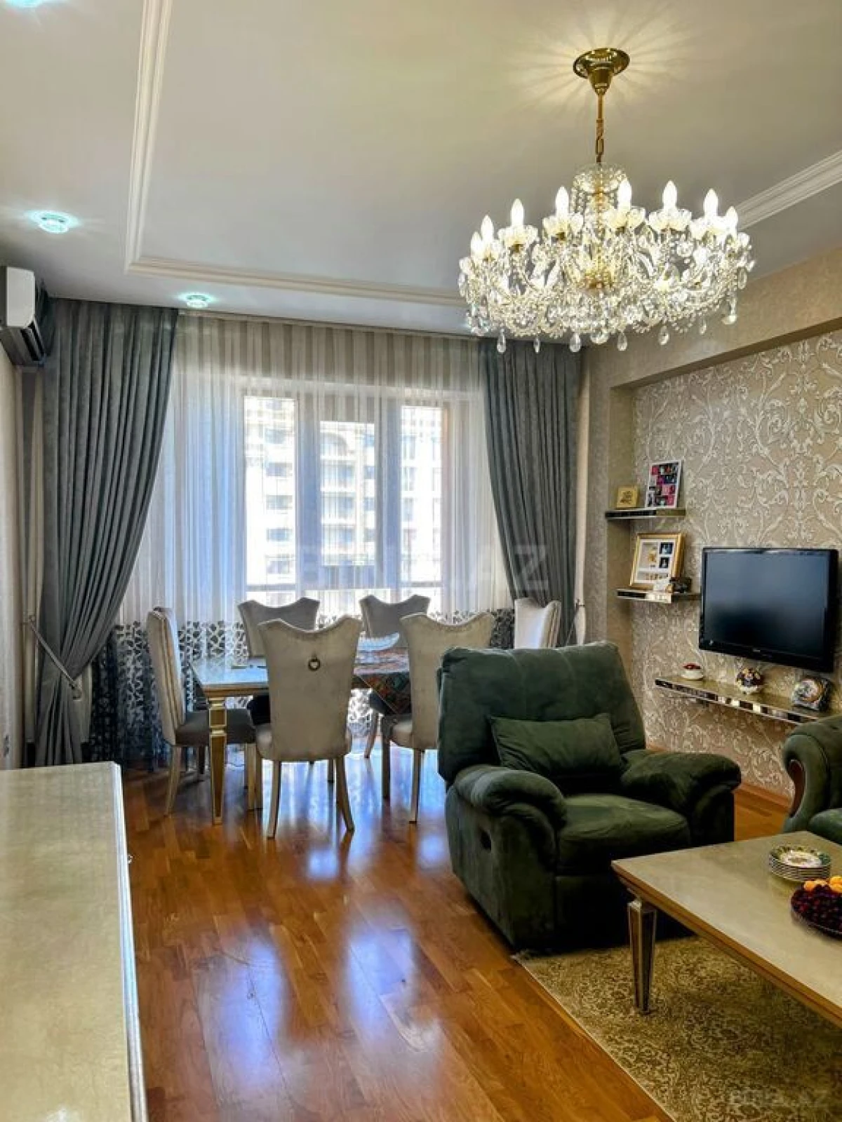 Satılır 3 otaqlı mənzil 116 m²