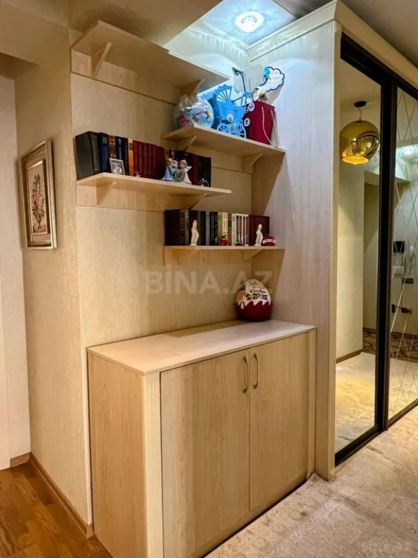 Satılır 3 otaqlı mənzil 116 m²