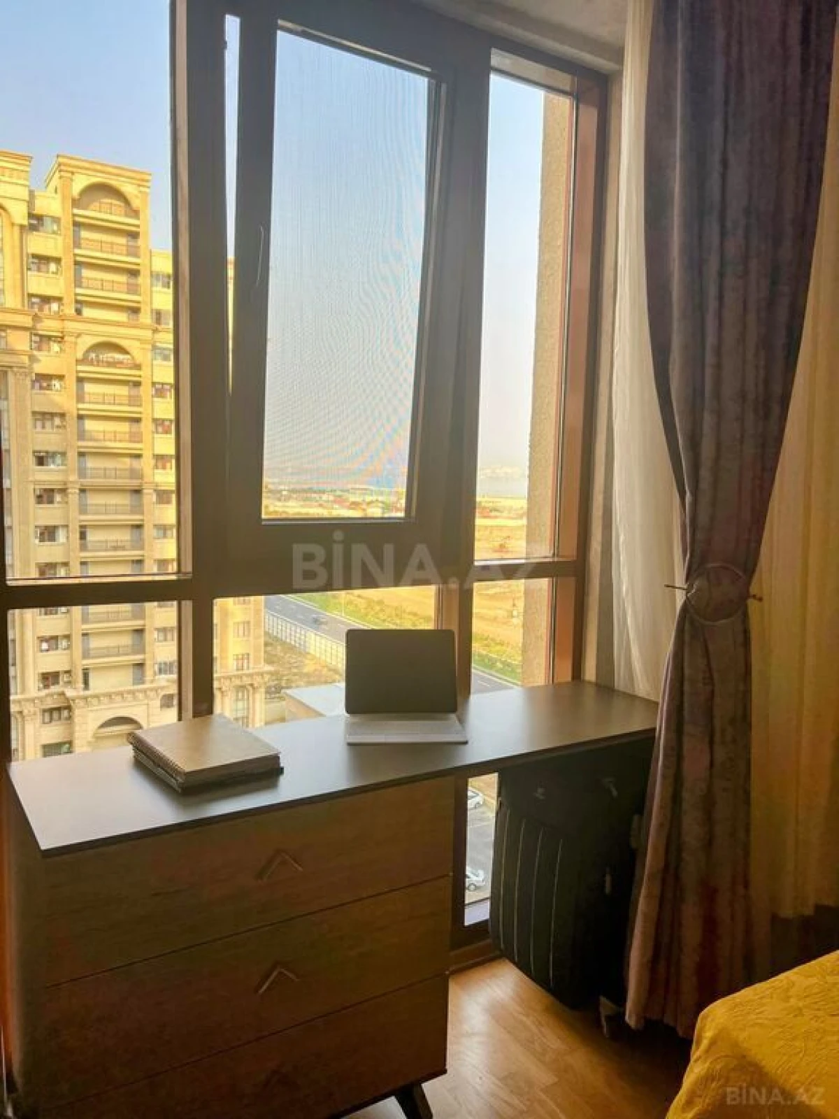 Satılır 3 otaqlı mənzil 116 m²