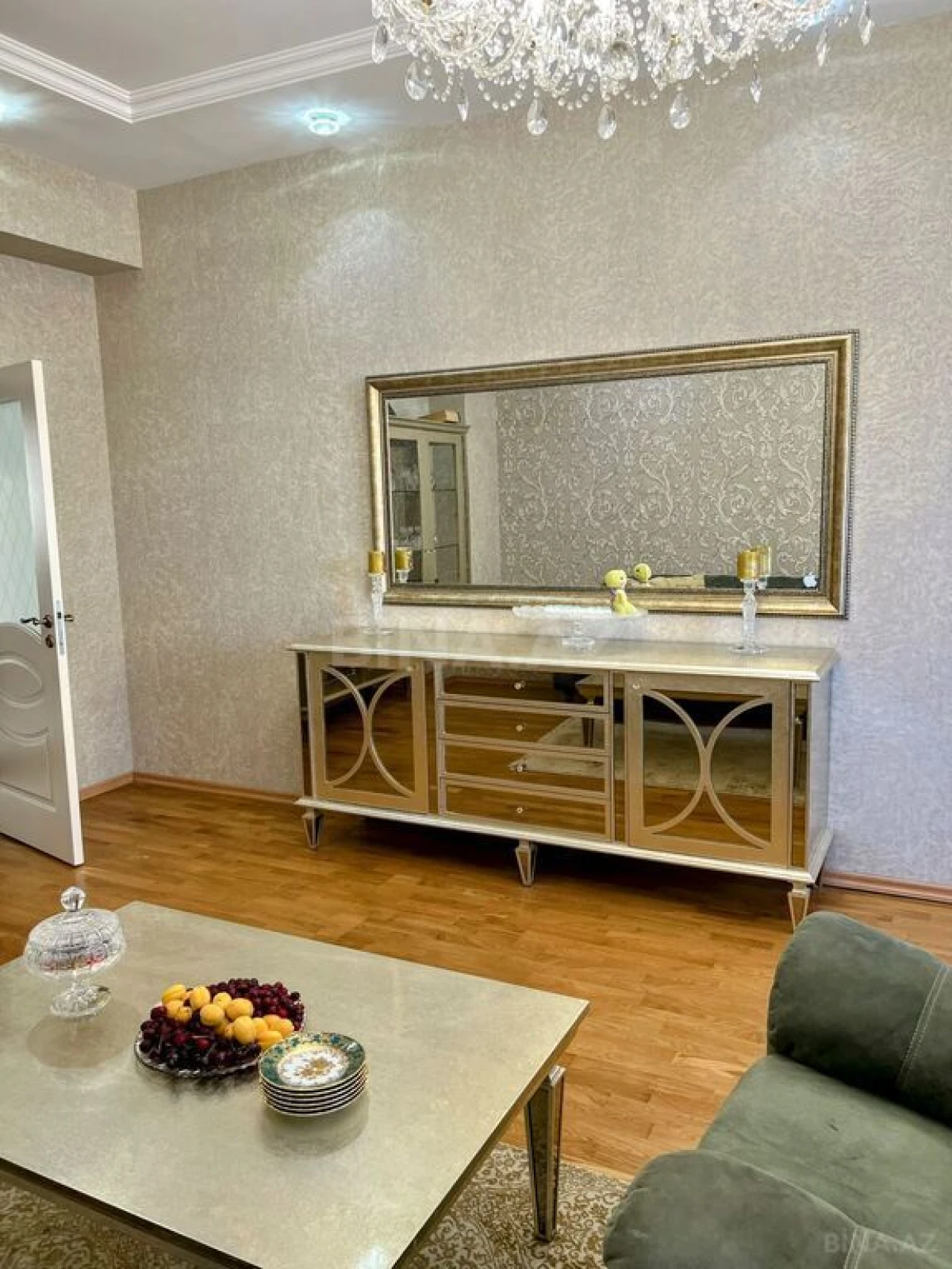 Satılır 3 otaqlı mənzil 116 m²