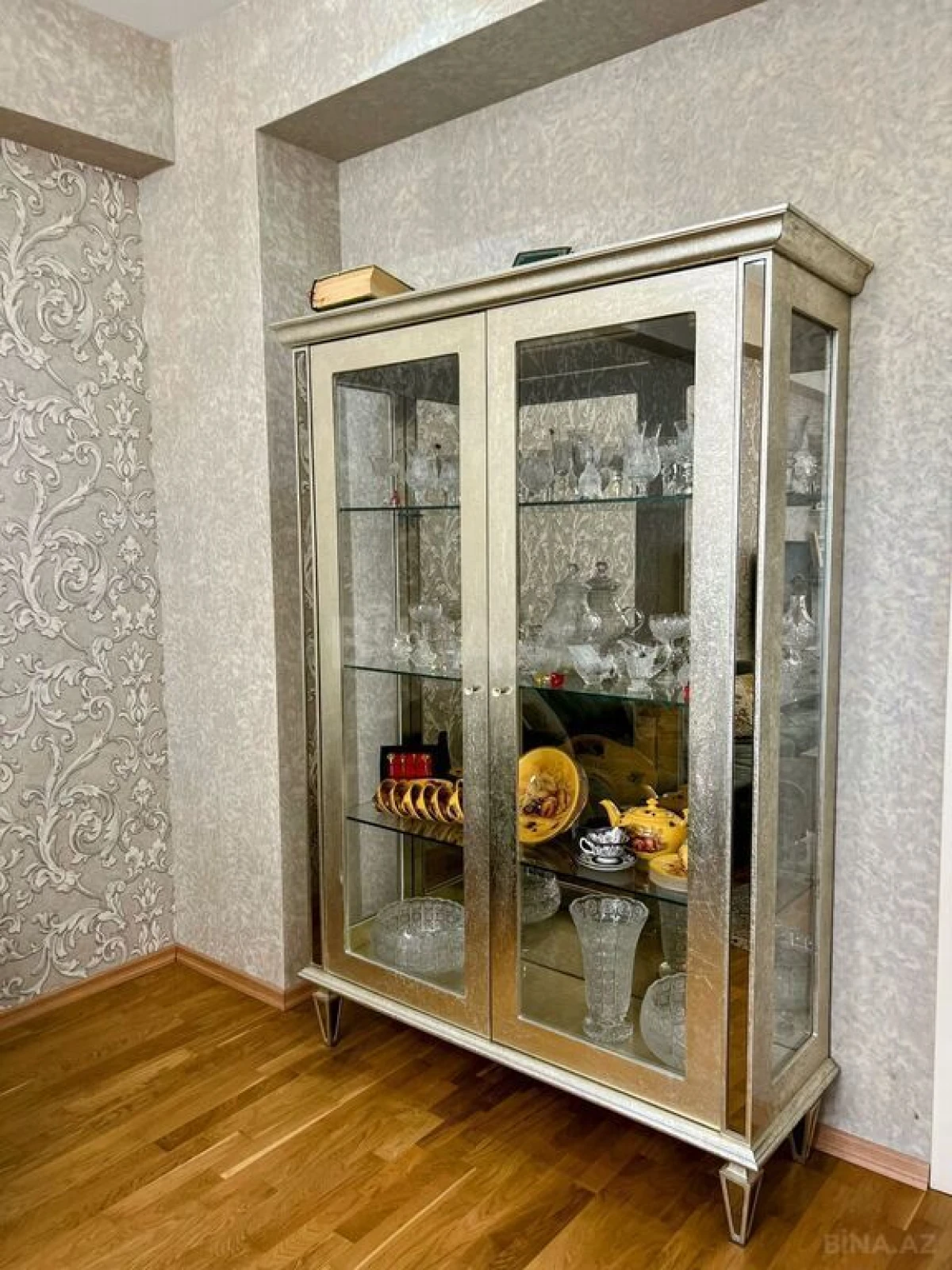 Satılır 3 otaqlı mənzil 116 m²