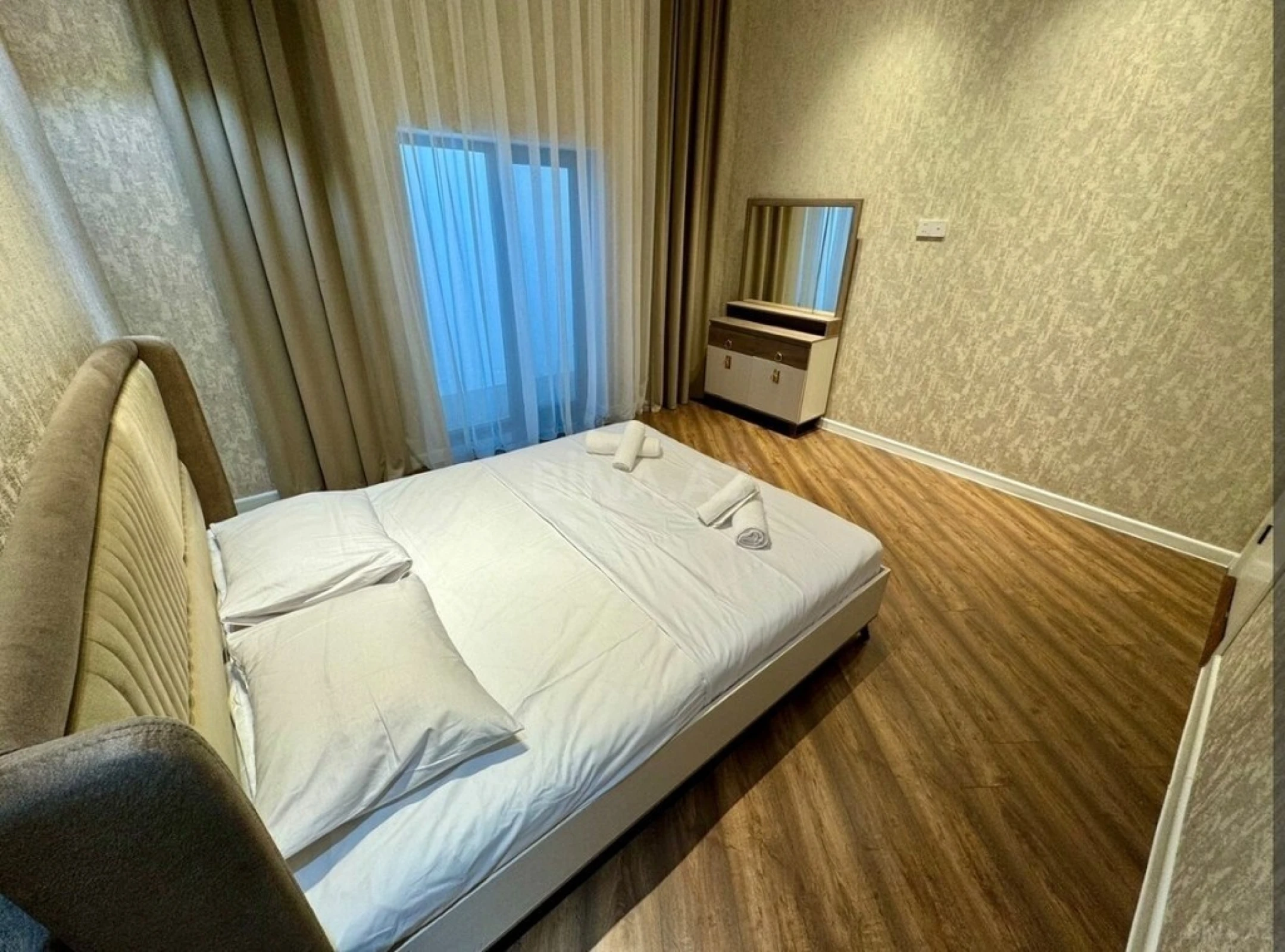 Kirayə verilir 4 otaqlı həyət evi 368 m²