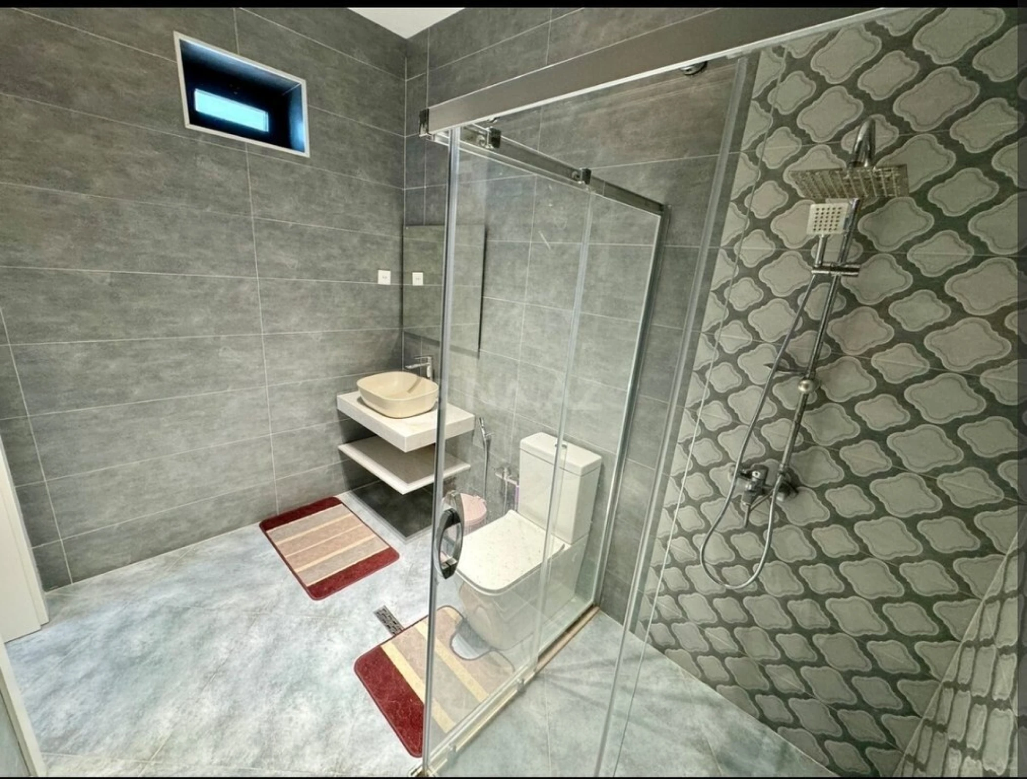 Kirayə verilir 4 otaqlı həyət evi 368 m²