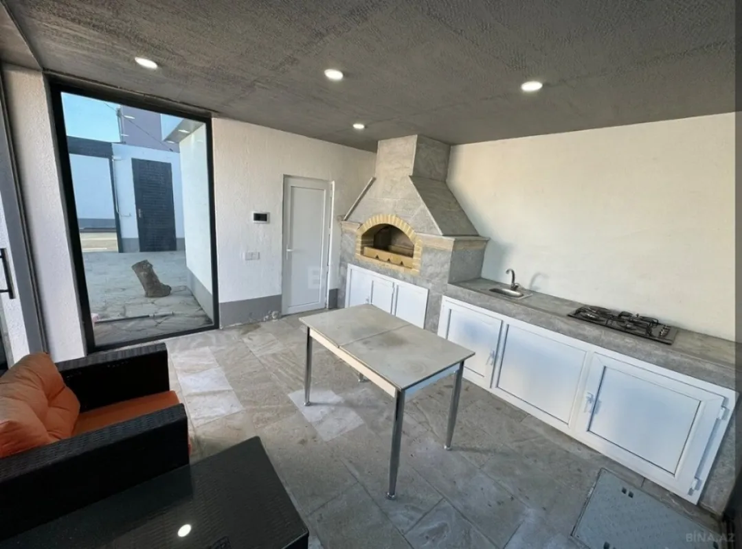 Kirayə verilir 4 otaqlı həyət evi 368 m²