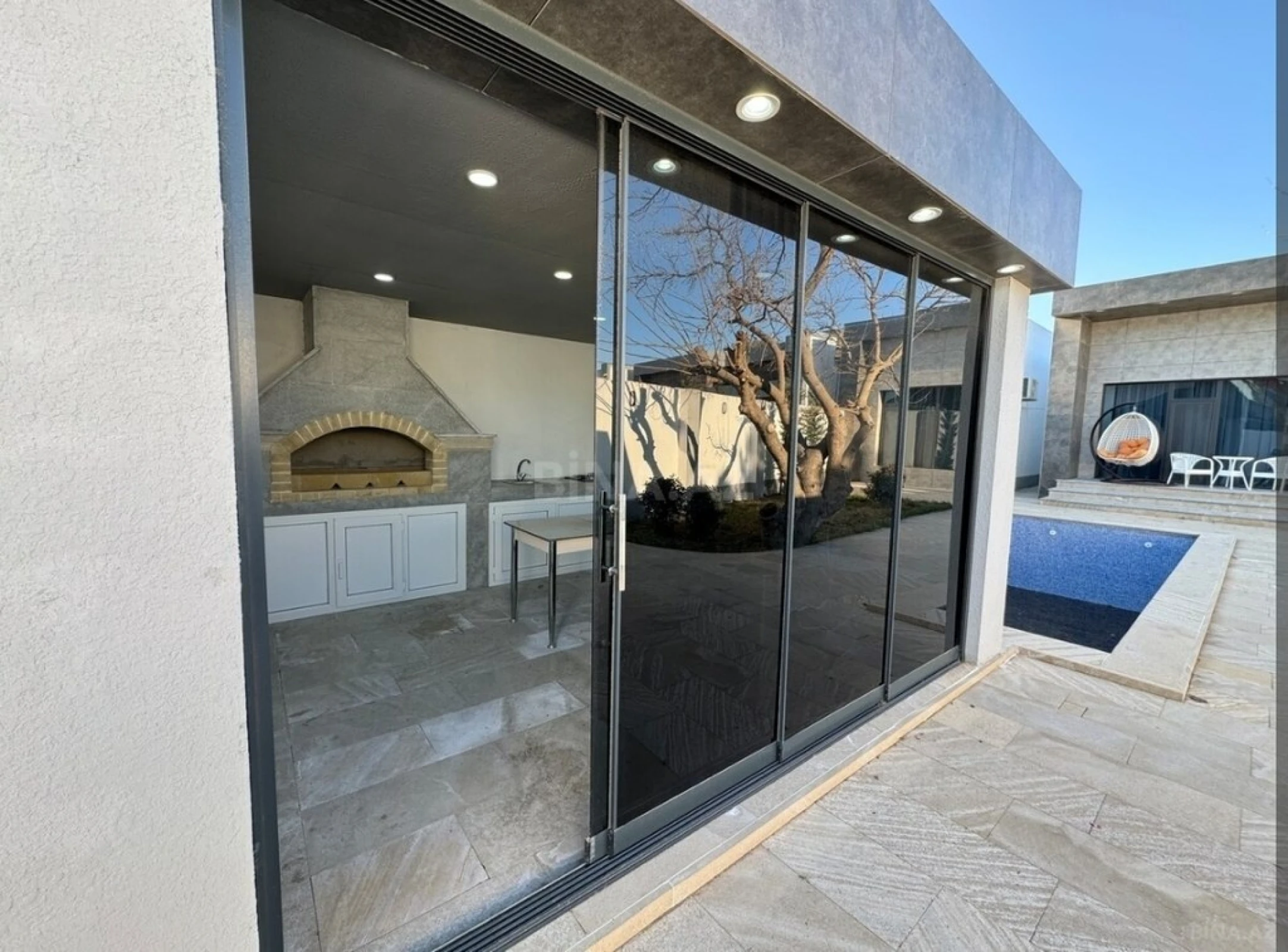 Kirayə verilir 4 otaqlı həyət evi 368 m²