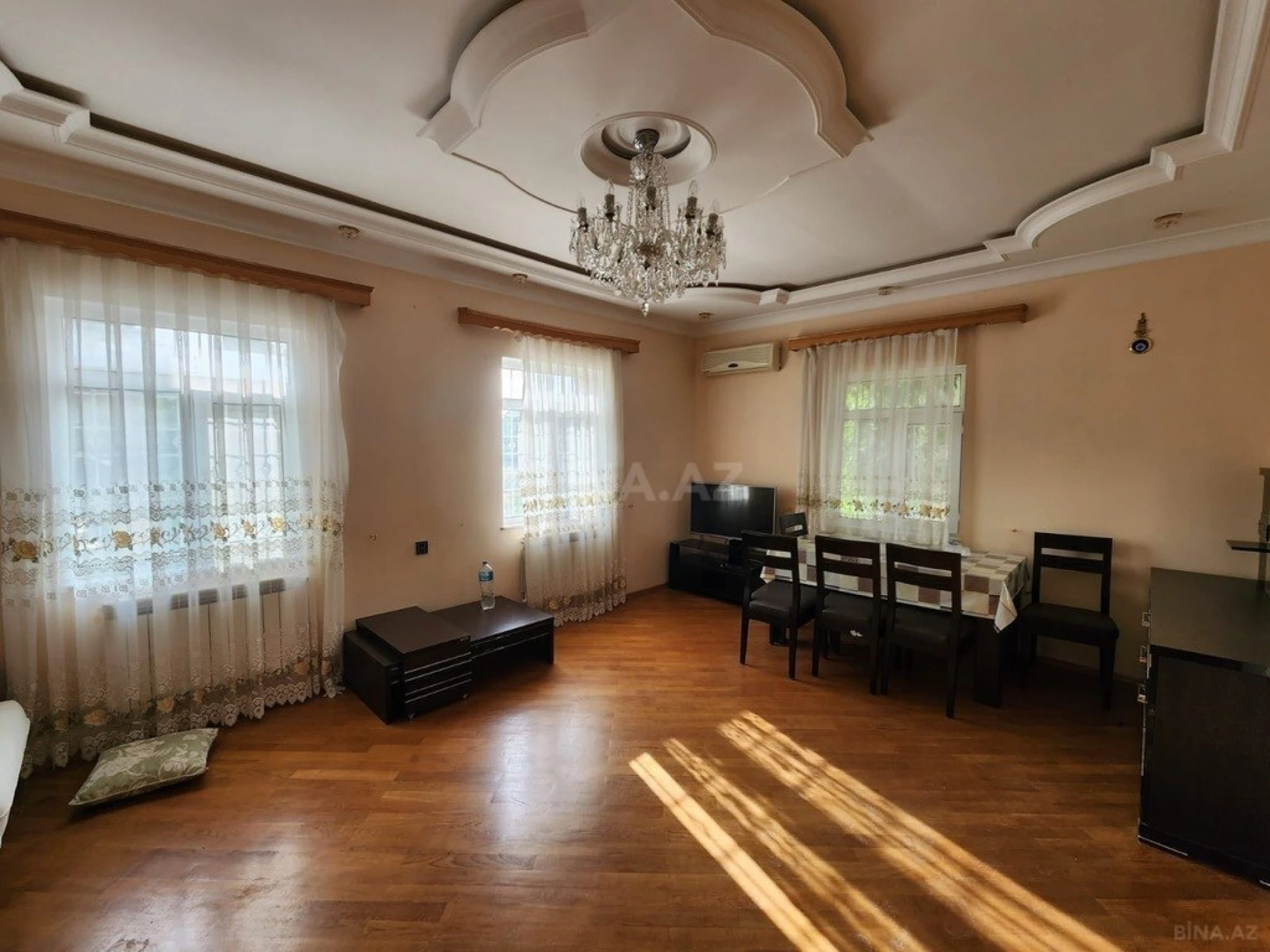 Kirayə verilir 5 otaqlı həyət evi 350 m²