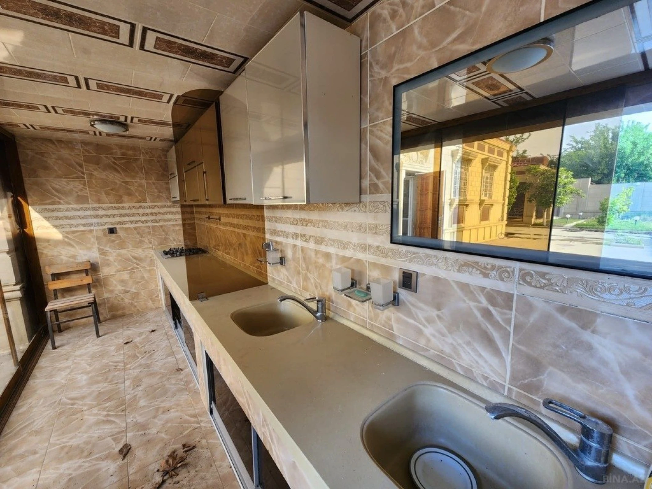 Kirayə verilir 5 otaqlı həyət evi 350 m²