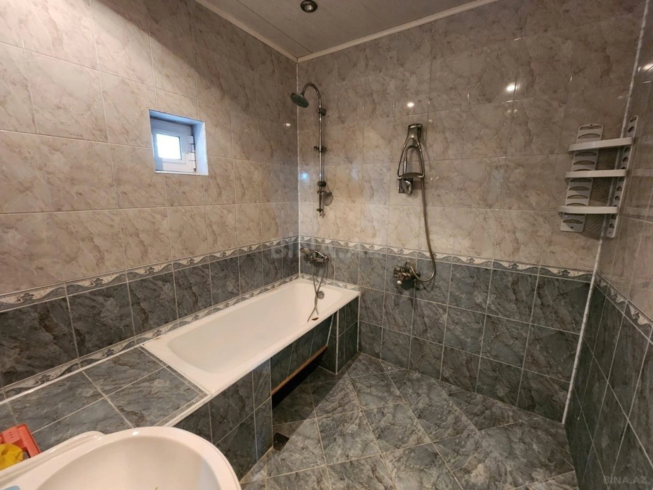 Kirayə verilir 5 otaqlı həyət evi 350 m²
