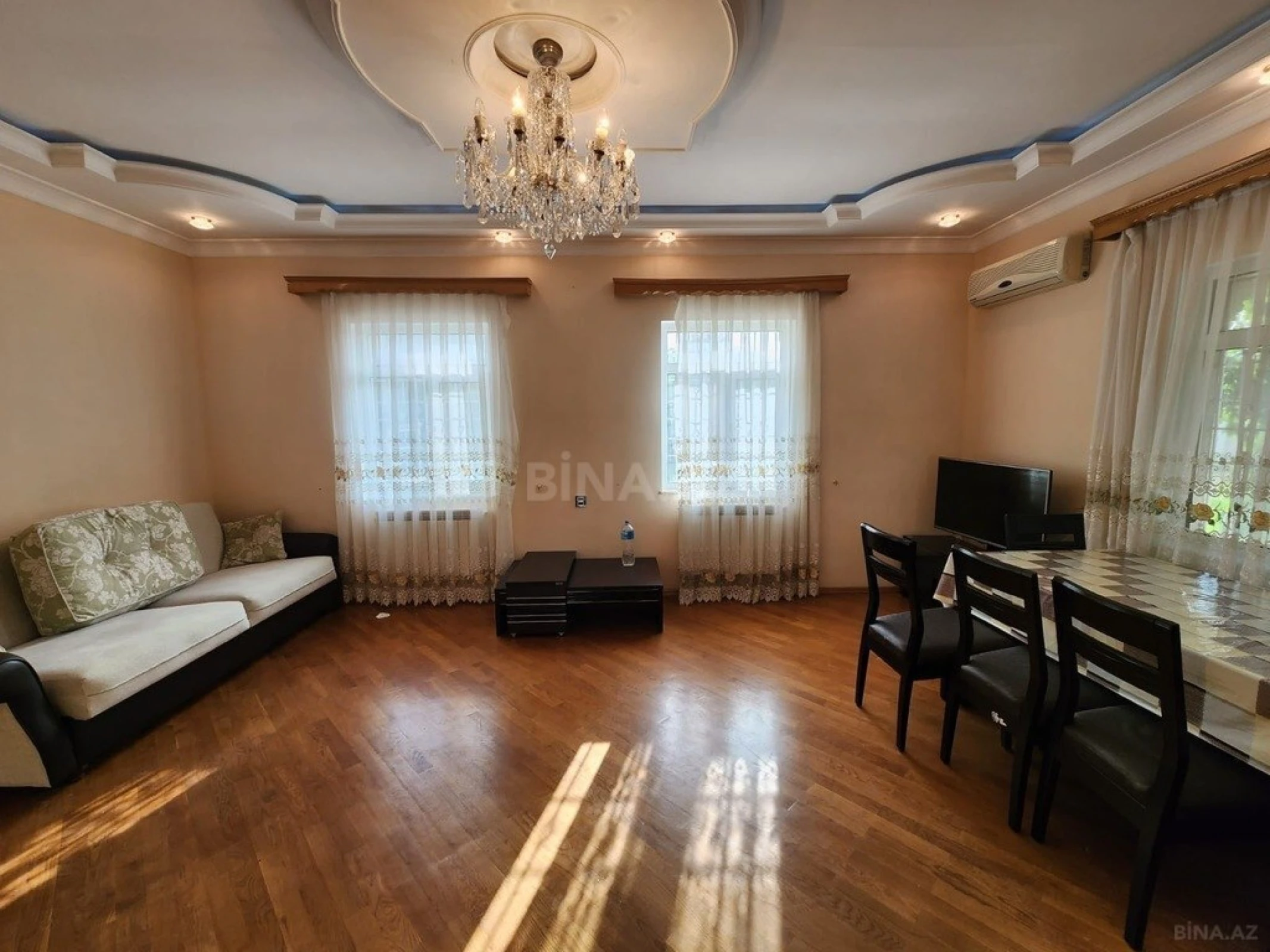 Kirayə verilir 5 otaqlı həyət evi 350 m²