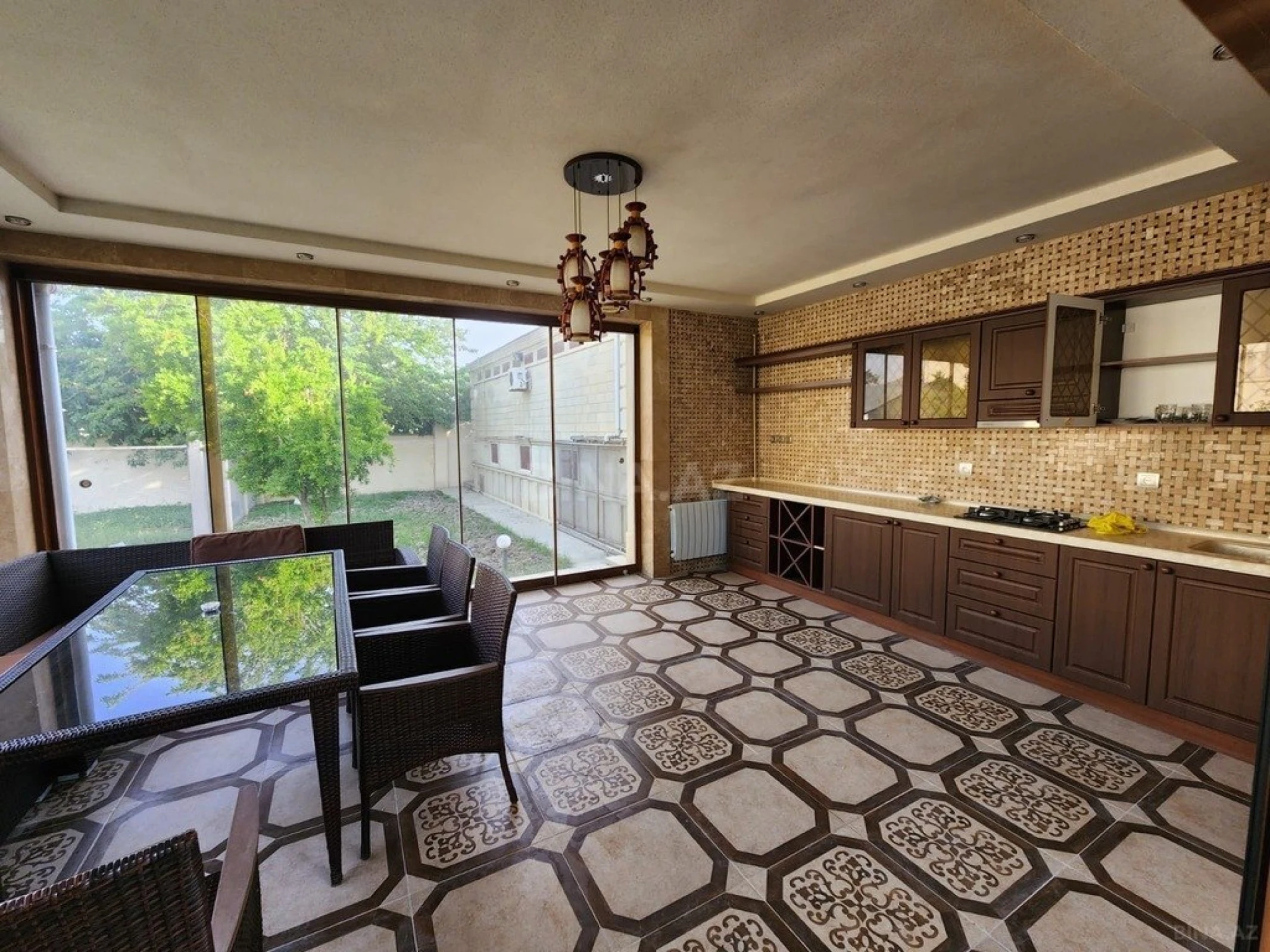 Kirayə verilir 5 otaqlı həyət evi 350 m²