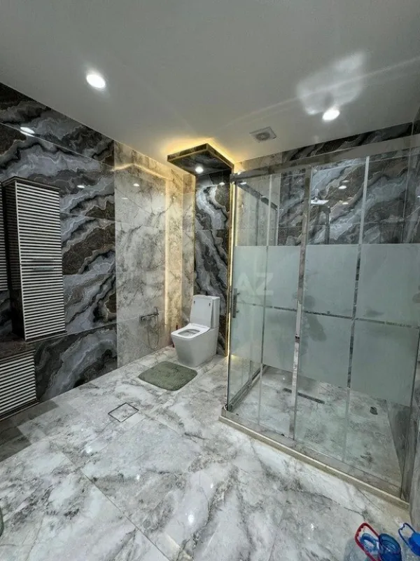 Kirayə verilir 6 otaqlı həyət evi 500 m²