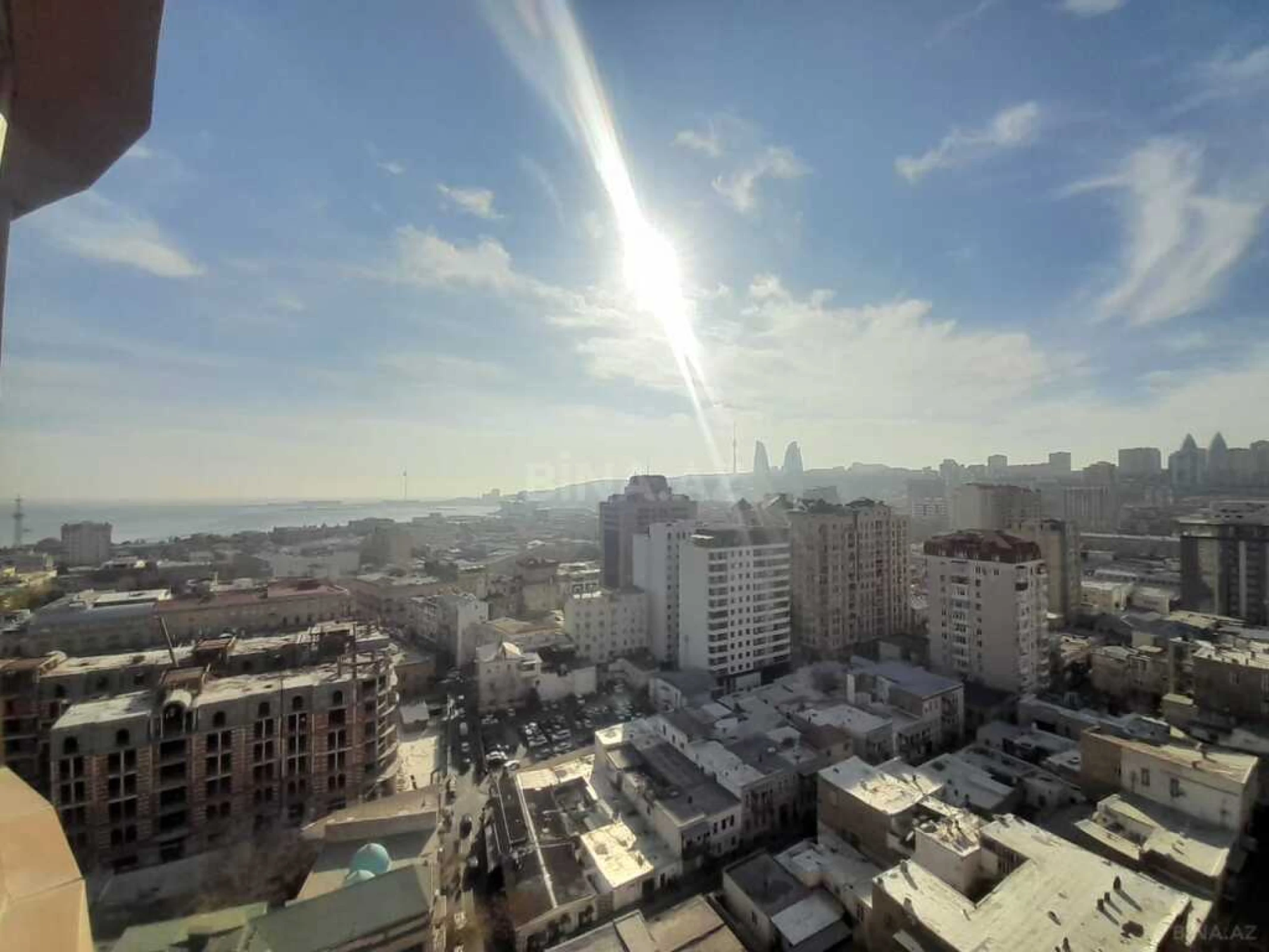 Satılır 4 otaqlı mənzil 220 m²