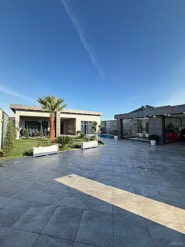 Satılır 4 otaqlı həyət evi 200 m²