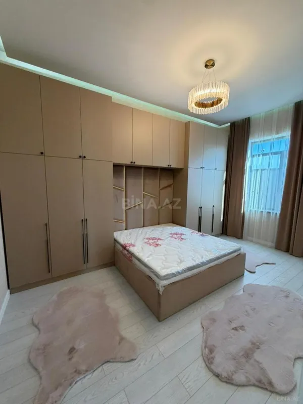 Satılır 4 otaqlı həyət evi 200 m²