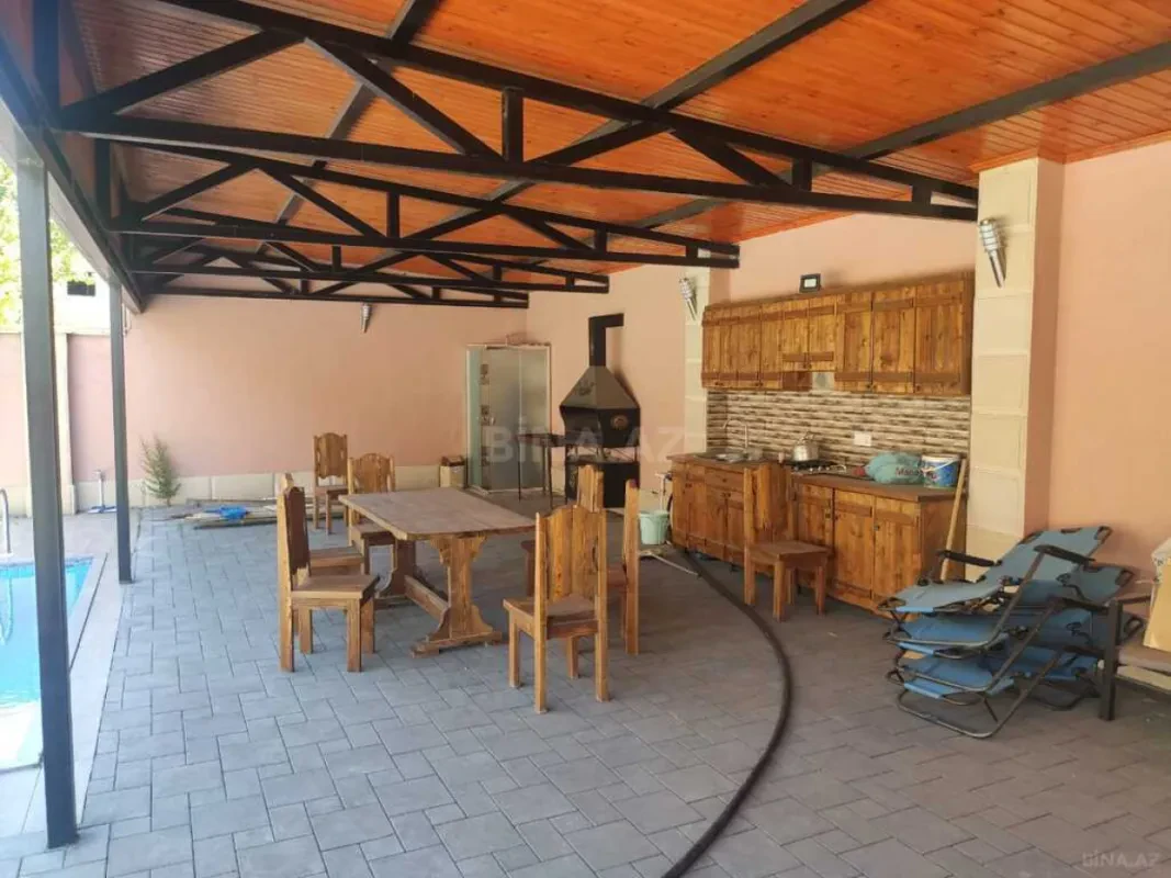 Kirayə verilir 4 otaqlı həyət evi 220 m²