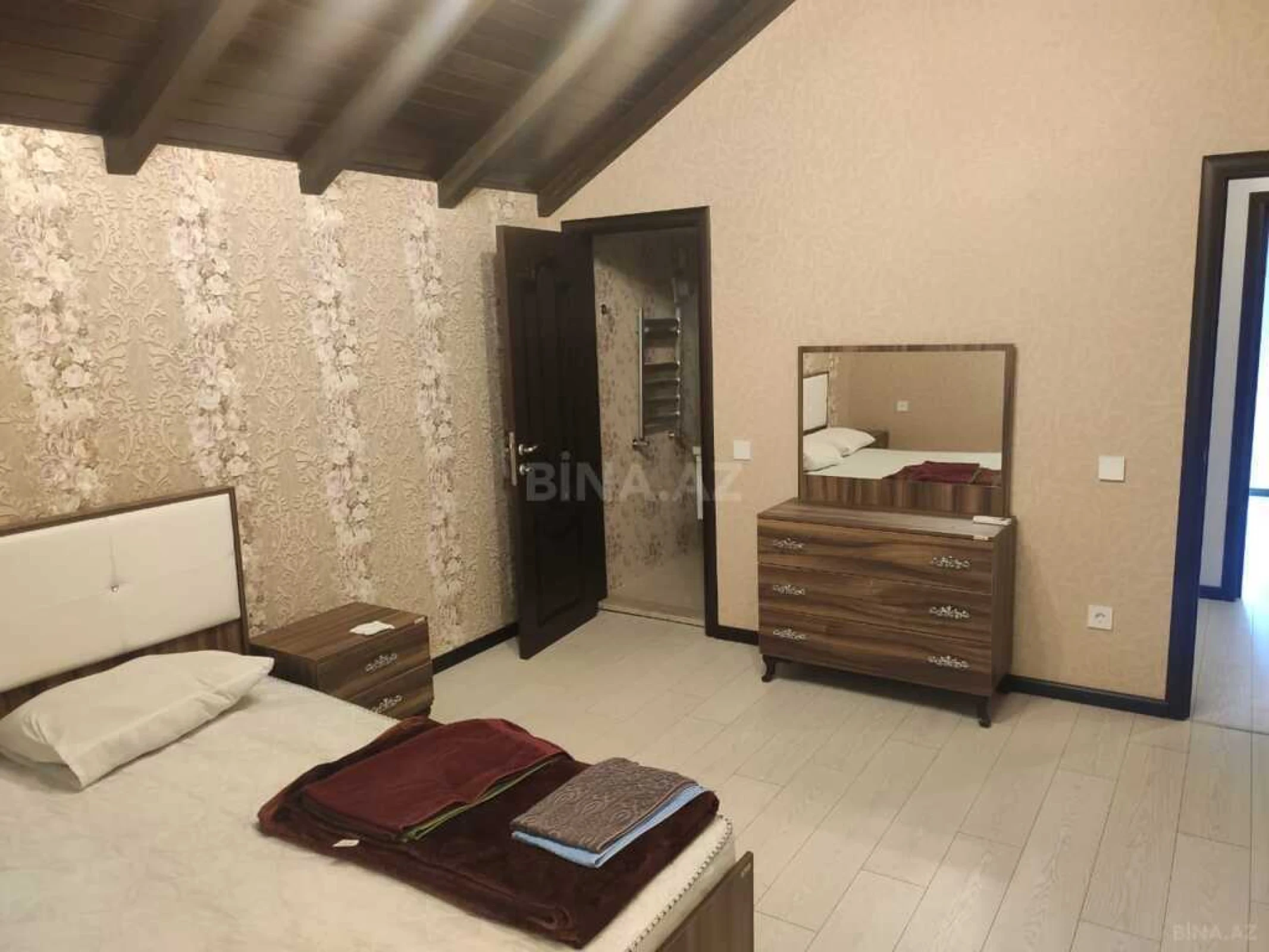 Kirayə verilir 4 otaqlı həyət evi 220 m²