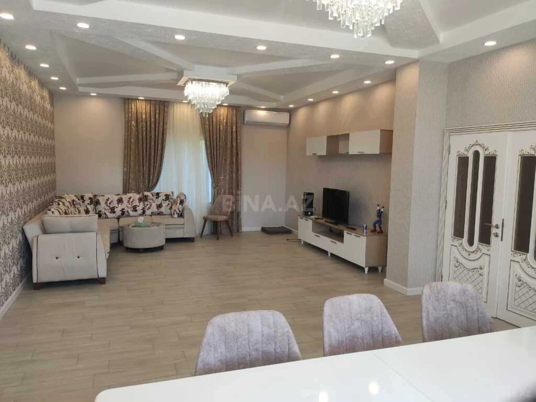 Kirayə verilir 4 otaqlı həyət evi 220 m²