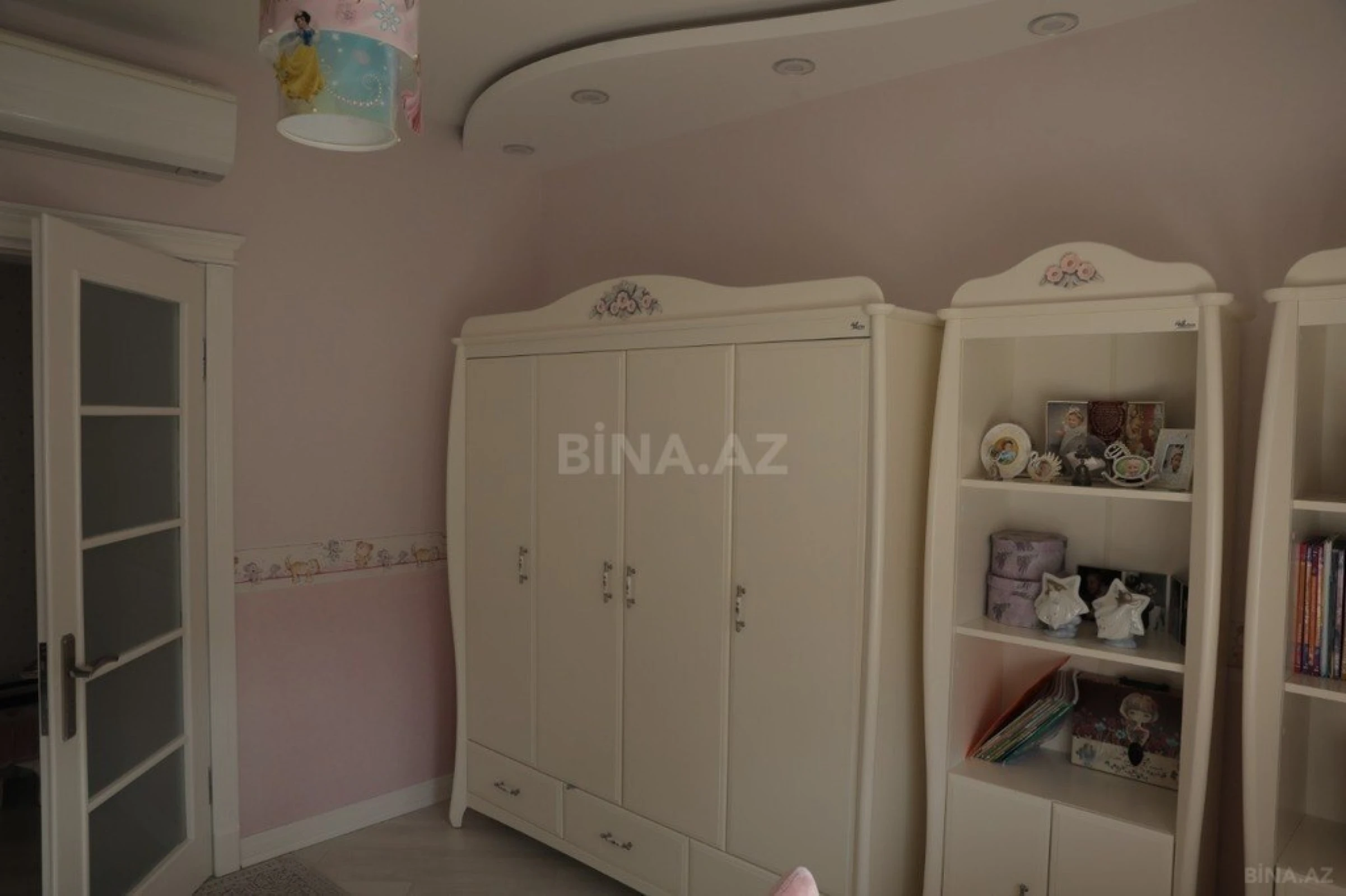 Kirayə verilir 5 otaqlı həyət evi 400 m²