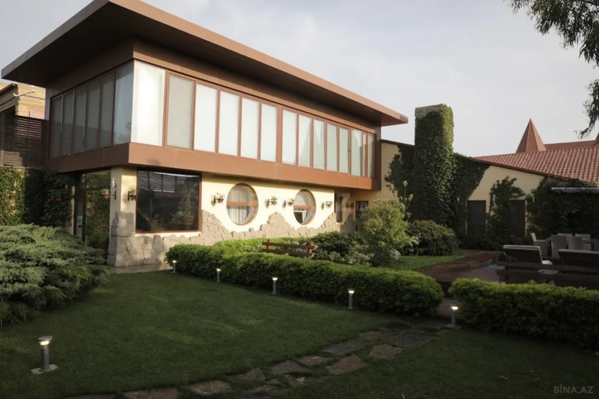Kirayə verilir 5 otaqlı həyət evi 400 m²