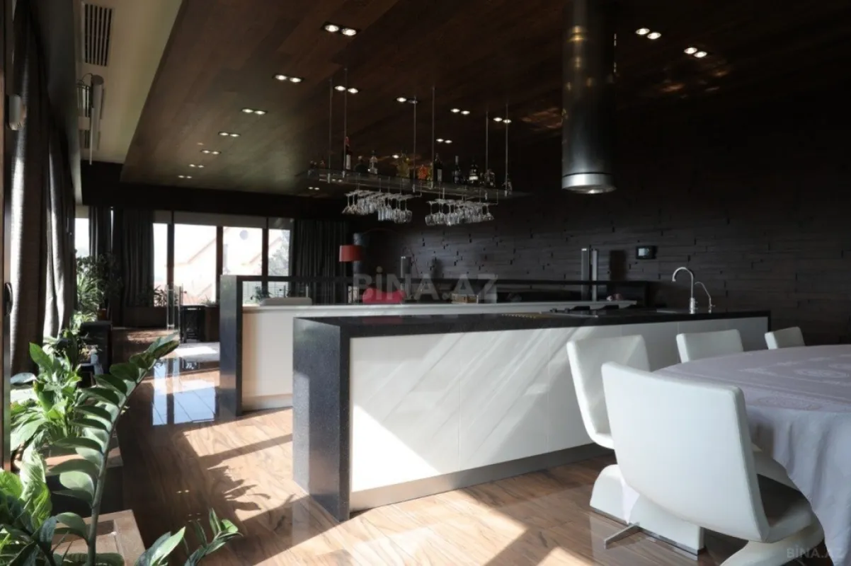 Kirayə verilir 5 otaqlı həyət evi 400 m²