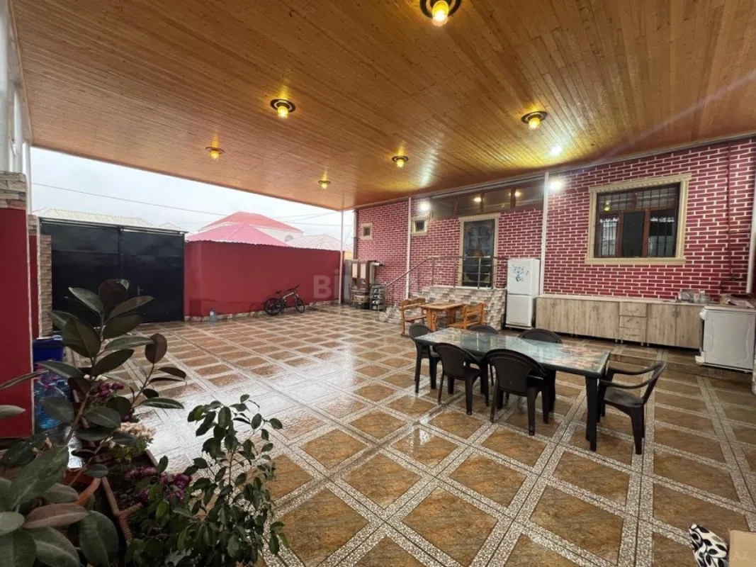 Satılır 4 otaqlı həyət evi 100 m²
