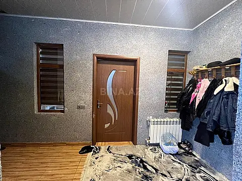 Satılır 4 otaqlı həyət evi 100 m²
