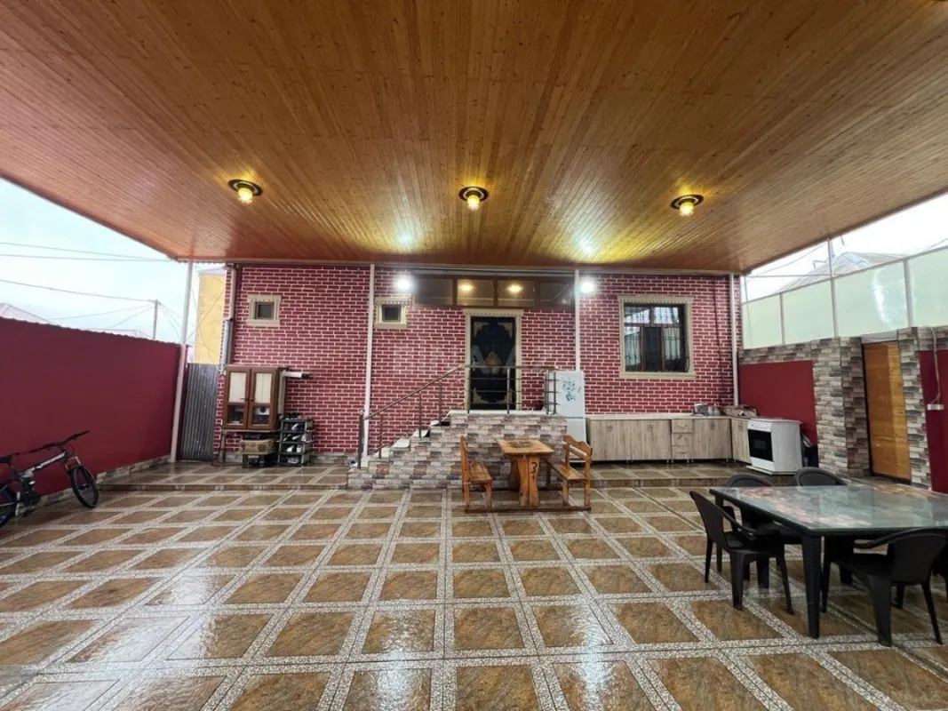 Satılır 4 otaqlı həyət evi 100 m²