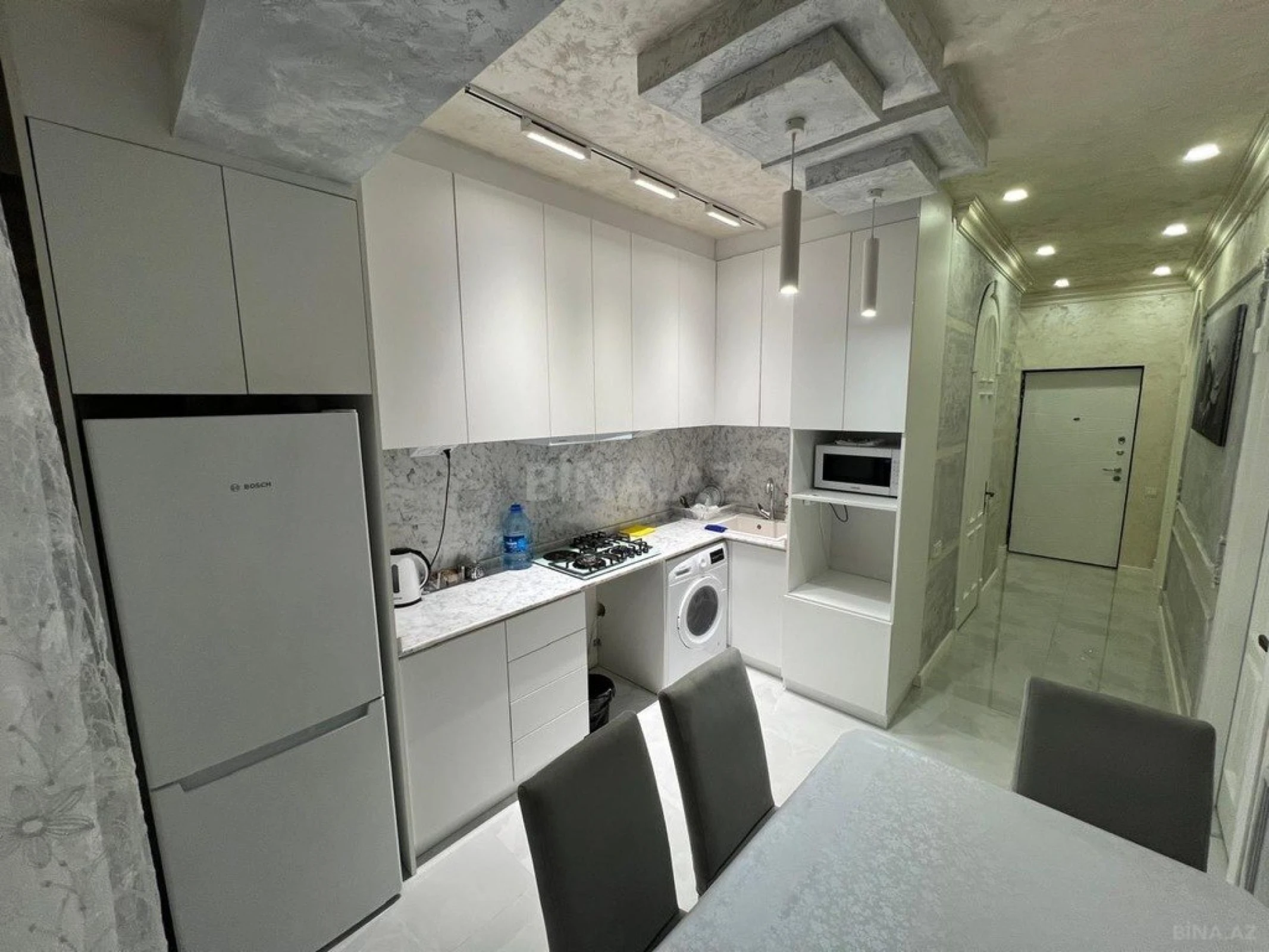Kirayə verilir 2 otaqlı mənzil 60 m²