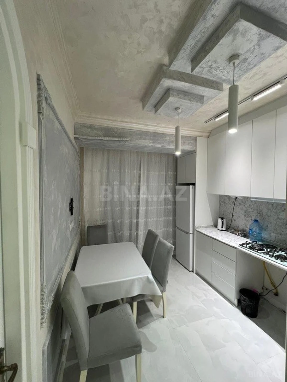 Kirayə verilir 2 otaqlı mənzil 60 m²