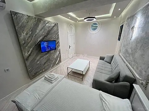 Kirayə verilir 2 otaqlı mənzil 60 m²