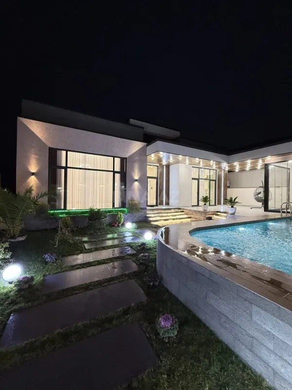 Satılır 5 otaqlı həyət evi 220 m²