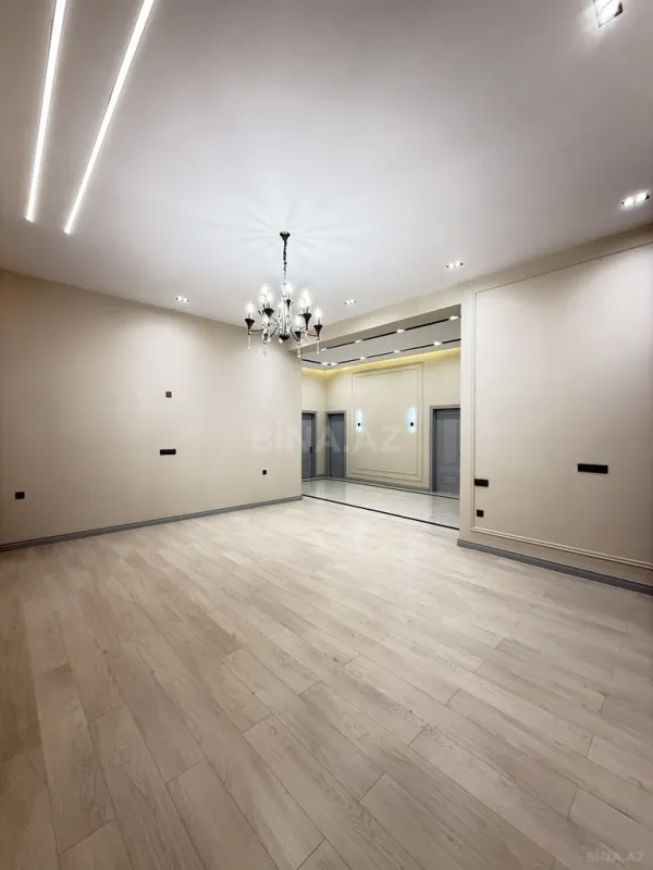 Satılır 5 otaqlı həyət evi 220 m²