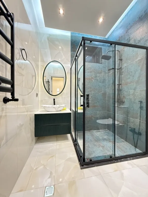 Satılır 5 otaqlı həyət evi 220 m²