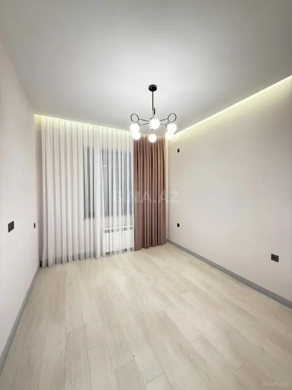 Satılır 5 otaqlı həyət evi 220 m²