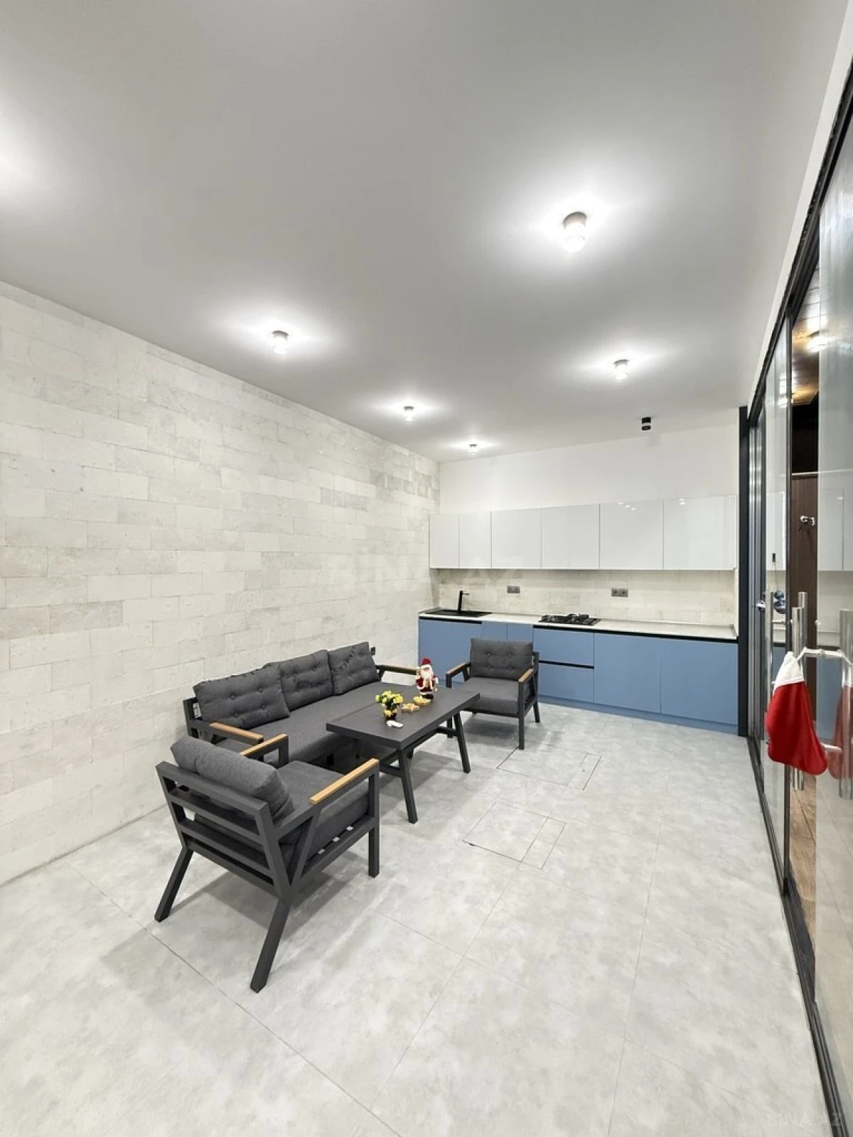 Satılır 5 otaqlı həyət evi 220 m²