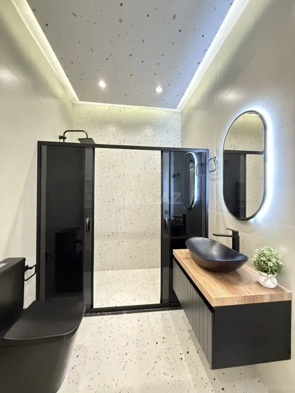 Satılır 5 otaqlı həyət evi 200 m²