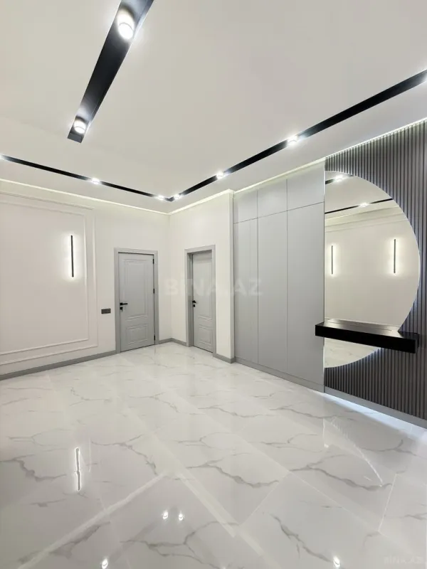 Satılır 5 otaqlı həyət evi 200 m²